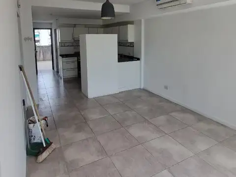 ESPECTACULAR MONOAMBIENTE CON BALCON TERRAZA