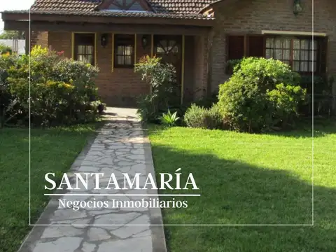 Hermosa casa quinta con pileta + 2da casa al fondo