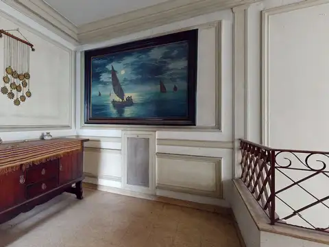 Casa 9 ambientes con 2 baños