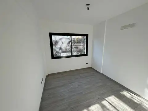 Departamento 3 amb con cochera 2 años de antiguedad