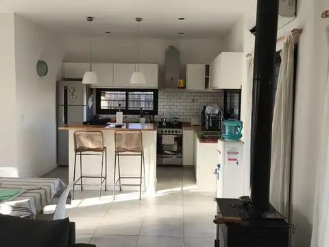 VENTA CASA 3 AMB PILETA JARDIN SAN JERONIMO MATHEU