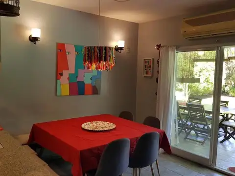 Casa en Alquiler Temporal con 3 cocheras