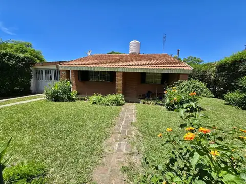 Casa en Venta con 1 cochera