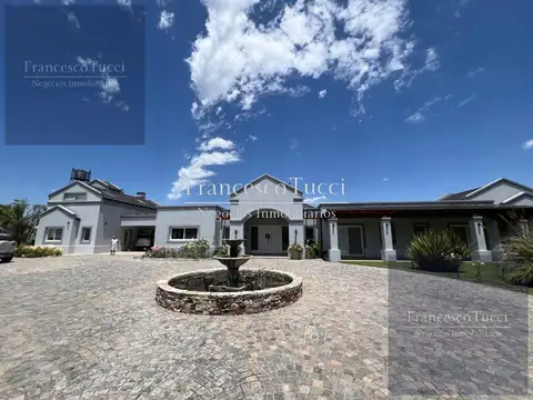 Casa tipo chacra en venta 8 ambientes barrio Santa Matilde Luján