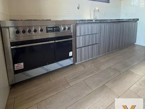 Casa en venta - 5 Dormitorios 4 Baños - San Clemente del Tuyú
