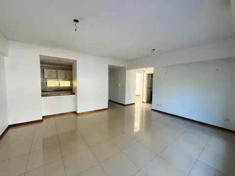 Departamento con cochera cubierta a la venta en San Fernando centro