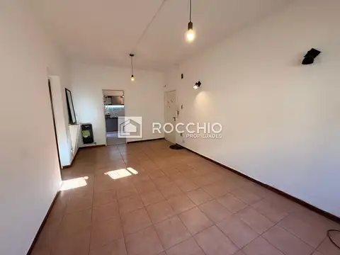 Depto Tipo Casa en Alquiler 50 años