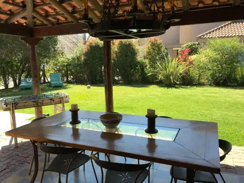 Casa en Venta en Villa Olivos, USD 395.000