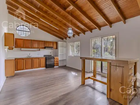 Casa en Alquiler en Villa Elvira, $ 1.300.000