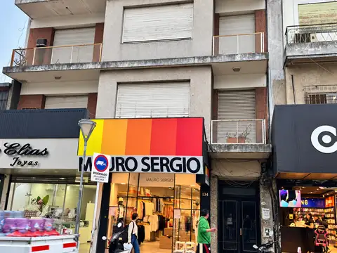 VENTA DEPARTAMENTO 3 AMBIENTES MORON CENTRO PATIO BALCON