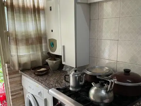 Hermoso dpto. 3 ambientes al frente c/ balcón