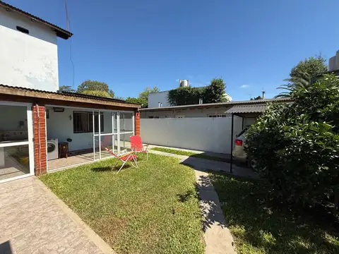VENTA CASA 3 ambientes la Reja con Parque
