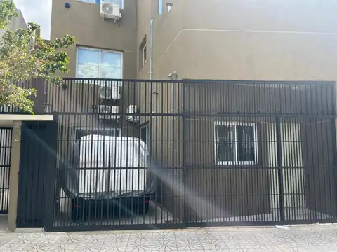 PH en venta - 1 Dormitorio 1 Baño - Cochera - 40mts2 - Floresta