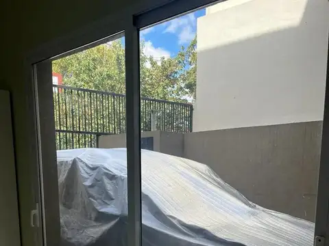 Morón 4575 e/ Avenida Carrasco y Gómez de Fonseca