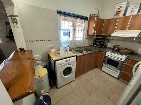 Casa 4 ambientes con 1 baño