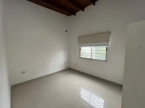 Depto Tipo Casa en Alquiler de 2 dormitorios