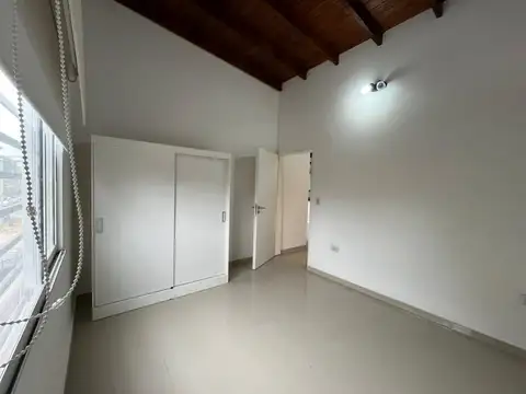 Depto Tipo Casa en Alquiler en Carapachay, $ 990.000