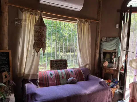 Casa 6 ambientes con 2 baños