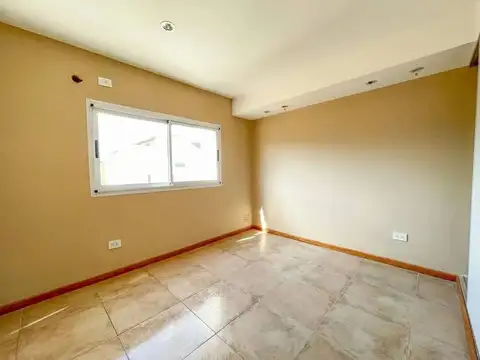 PRIMERO DE MAYO DE 1982 1200