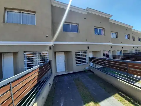 Casa - Venta - Argentina, La Matanza - PRIMERO DE MAYO DE 