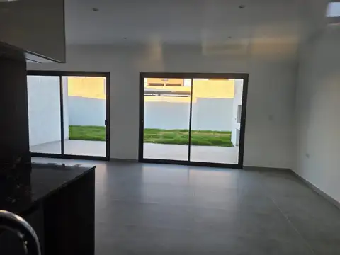 Casa en Venta en Barrio Rincones de Manantiales, USD 212.000