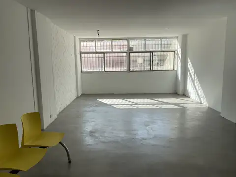 Venta Oficina Planta Libre en Recoleta Excelente Ubicacion