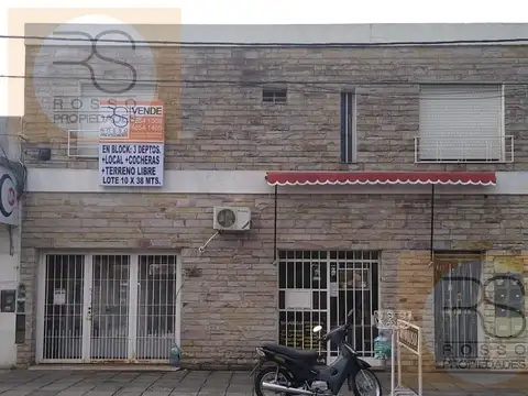 VENTA EN BLOCK: LOTE 10 x 38 MTS. 3 Deptos.   Local   Cocheras   Terreno Libre