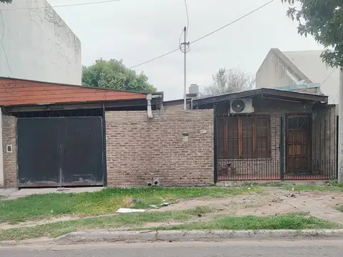 OPOTUNIDAD  en Fisherton  CASA con LOCAL