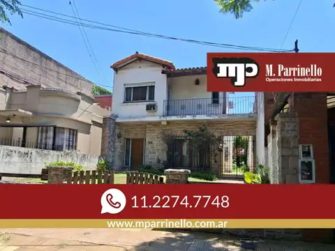 Casa en 2 plantas  muy funcional y con amplio jardín