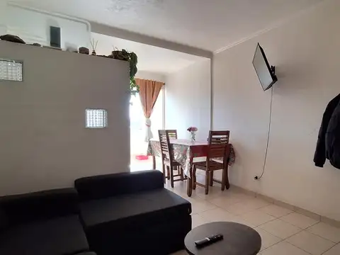 Pasaje Reyna al 1300