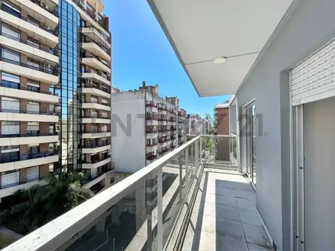 VENTA DEPARTAMENTO 1 DORMITORIO CON BALCON AL FRENTE CENTRO RIO