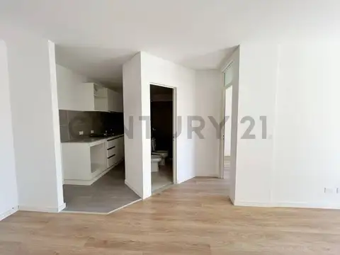 VENTA DEPARTAMENTO 1 DORMITORIO CON BALCON AL FRENTE CENTRO RIO