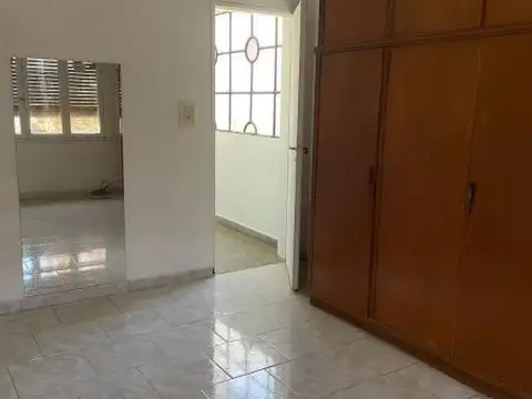 Casa en venta - 3 Dormitorios 2 Baños - Local - 370Mts2  San Vicente