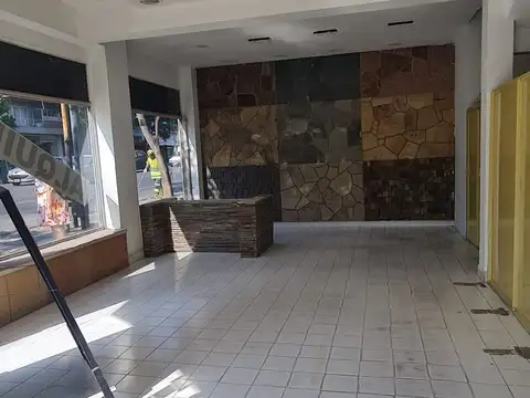 Local en Alquiler 40 años