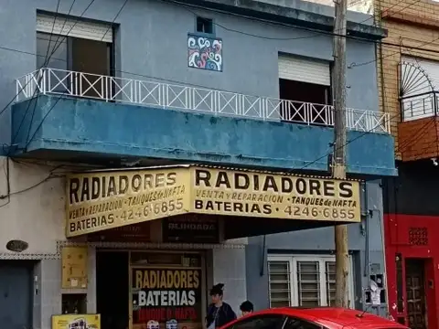 DEPARTAMENTO 3 AMB. TIPO CASA P.A. AL FRENTE