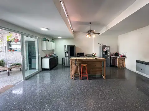 VENTA CASA 6 AMB C/ COCHERA. PUMACAHUA 1000, PARQUE CHACABUCO, CABA