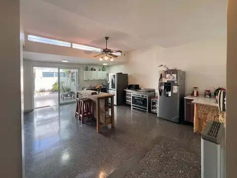 Casa en Venta en Parque Chacabuco, USD 270.000