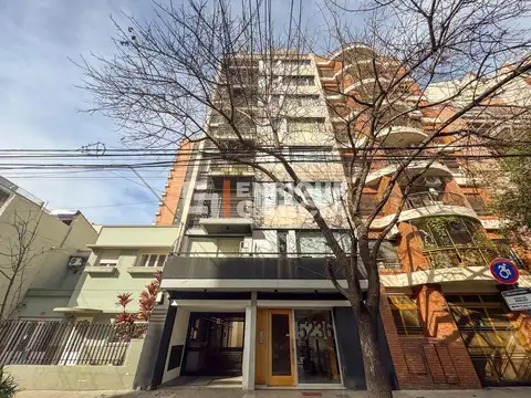 VENTA AMPLIO MONOAMBIENTE CON BALCÓN AL CONTRAFRENTE