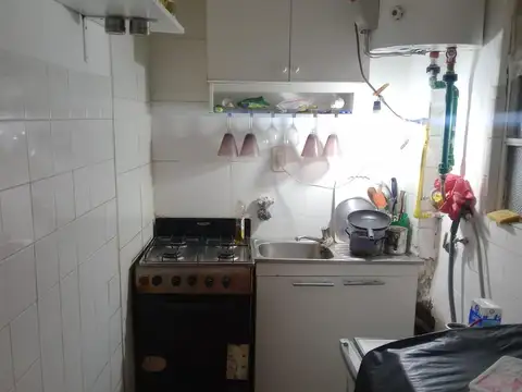 Abasto/Balvanera Ambiente amplio y luminoso - Cocina independiente -