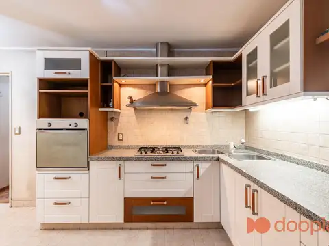 VENTA DEPARTAMENTO 3 AMBIENTES CON DEPENDENCIA FLORES BALCON BAULERA