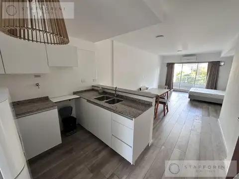 Monoambiente en Venta con Balcón y Patio en Villa Del Parque