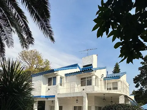 Vendo Casa totalmente reciclada en el Club Privado Loma Verde