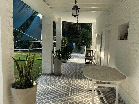 Vendo Casa totalmente reciclada en el Club Privado Loma Verde