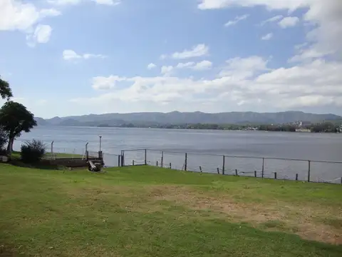 Casa en Venta con 4 cocheras