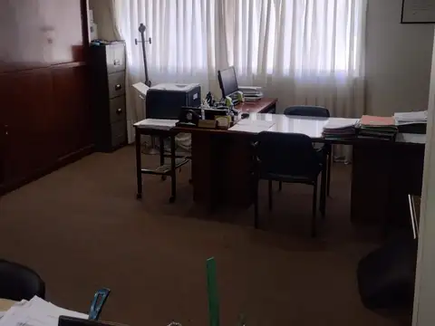 Oficina 2 ambientes con 1 baño