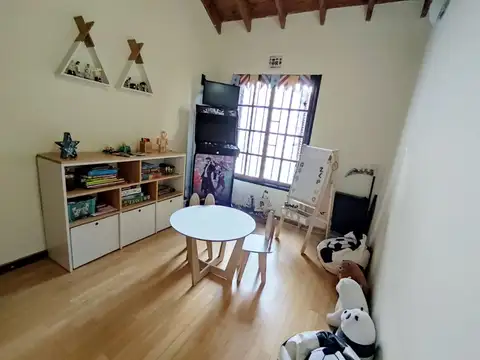 Depto Tipo Casa 4 ambientes con 2 baños