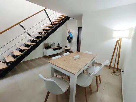 Depto Tipo Casa en Venta de 4 ambientes