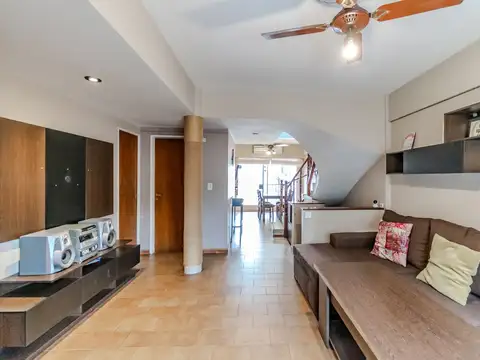 Casa Duplex 4 amb Venta Villa del Parque cochera