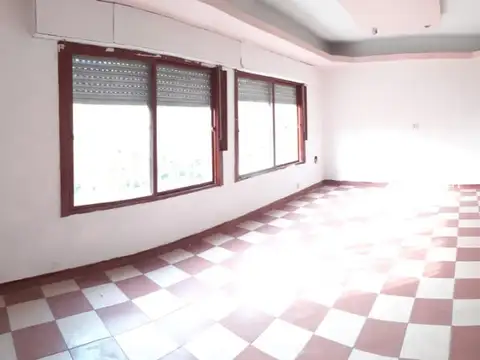 Avenida Belgrano 3300 , Piso 1