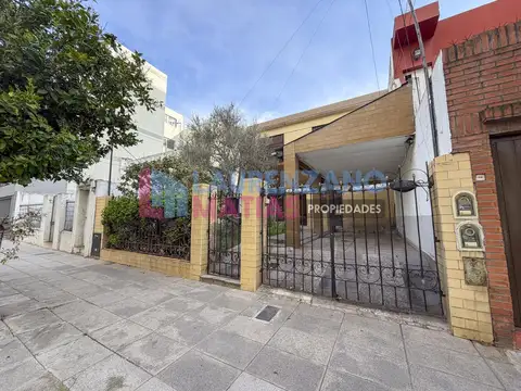 ALQUILER – CASA 5 AMBIENTES CON JARDÍN, GARAGE, PATIO, PARRILLA Y BALCÓN EN SAAVEDRA
